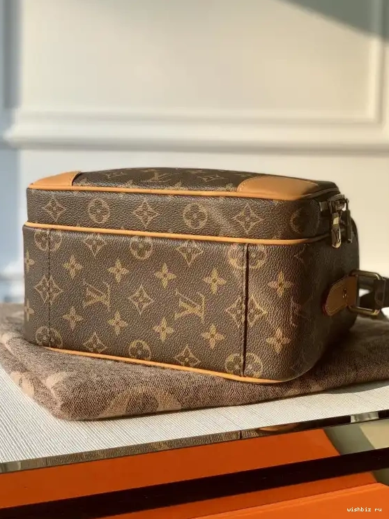 WIS BAG TOILETRY LOUIS VUITTON 0520